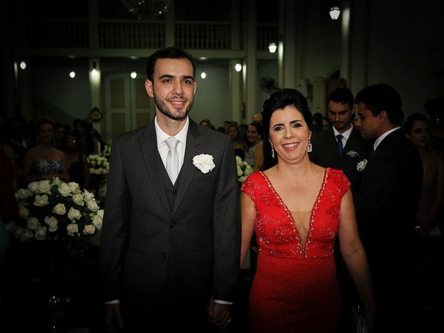 O casamento de Daniel e Anabelle em Guanhães, Minas Gerais 18