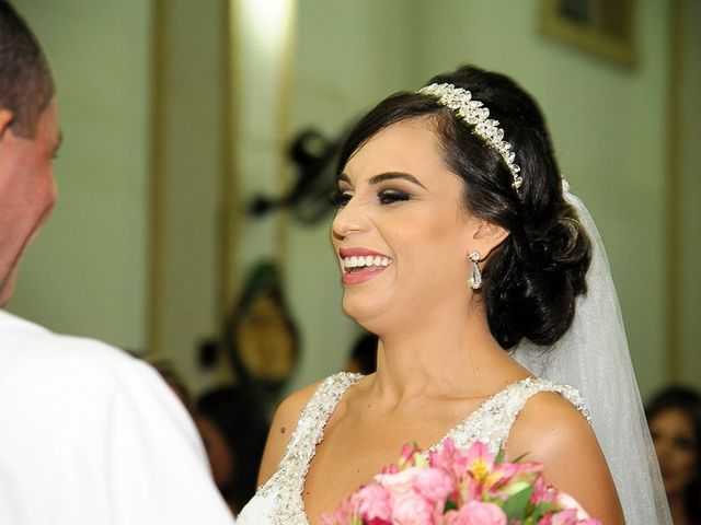 O casamento de Daniel e Anabelle em Guanhães, Minas Gerais 28