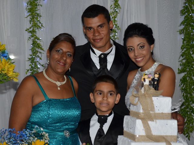 O casamento de Lucas e Jennifer em São José dos Campos, São Paulo Estado 23