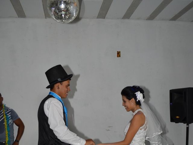 O casamento de Lucas e Jennifer em São José dos Campos, São Paulo Estado 37