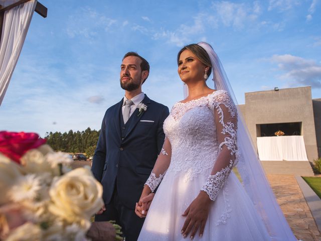 O casamento de Diego e Renata em Patos de Minas, Minas Gerais 105