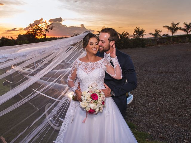 O casamento de Diego e Renata em Patos de Minas, Minas Gerais 139