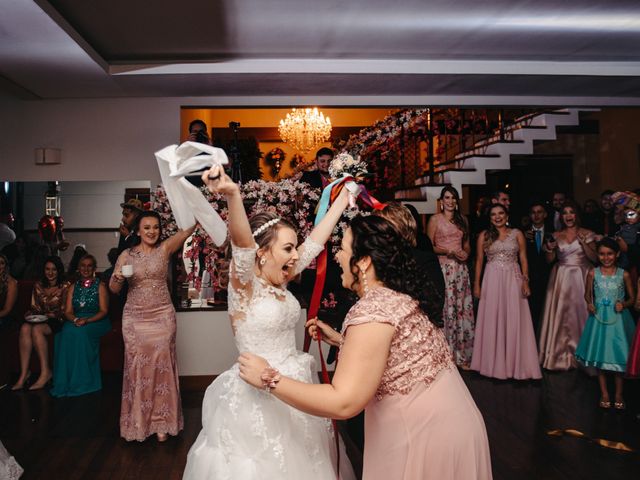 O casamento de Nickolas e Bruna em Joinville, Santa Catarina 160