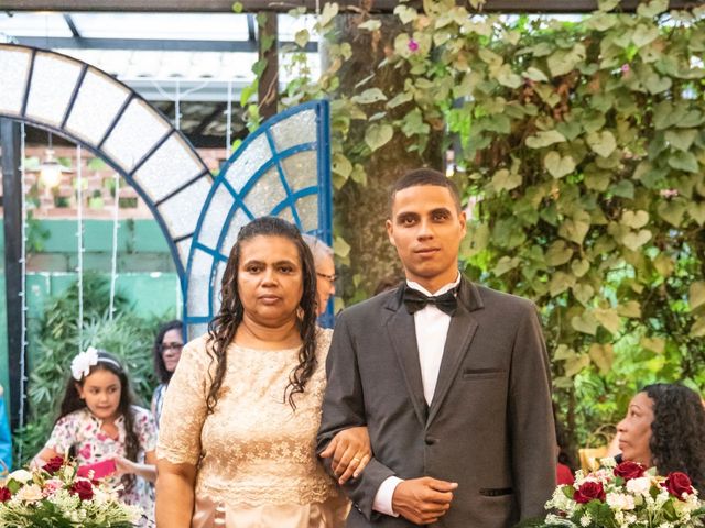 O casamento de Wallace e Thaynara em Santa Cruz da Serra, Rio de Janeiro 12