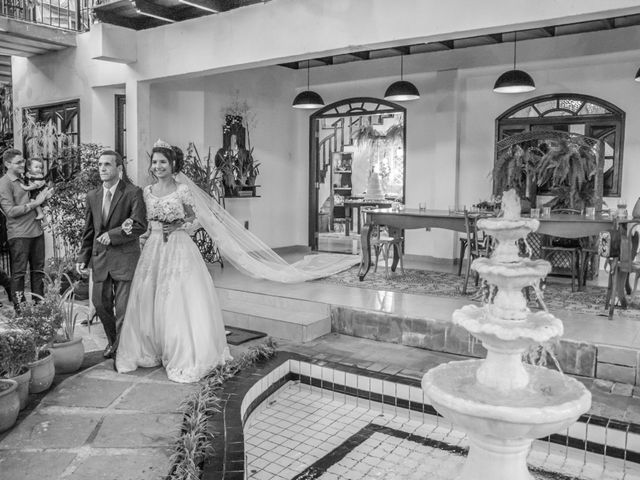 O casamento de Wallace e Thaynara em Santa Cruz da Serra, Rio de Janeiro 15