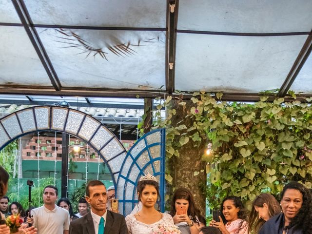 O casamento de Wallace e Thaynara em Santa Cruz da Serra, Rio de Janeiro 16