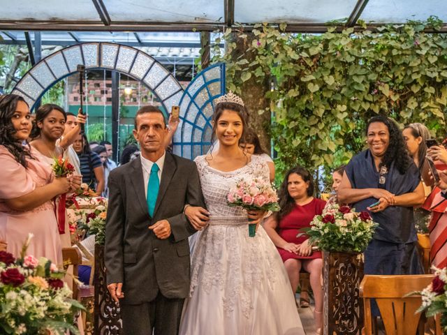 O casamento de Wallace e Thaynara em Santa Cruz da Serra, Rio de Janeiro 18