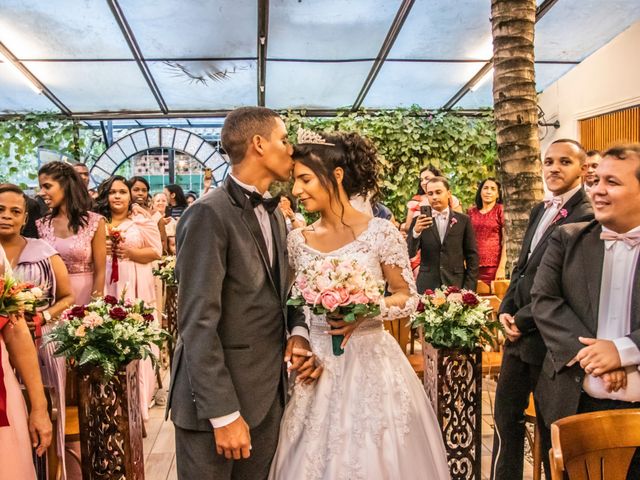 O casamento de Wallace e Thaynara em Santa Cruz da Serra, Rio de Janeiro 20