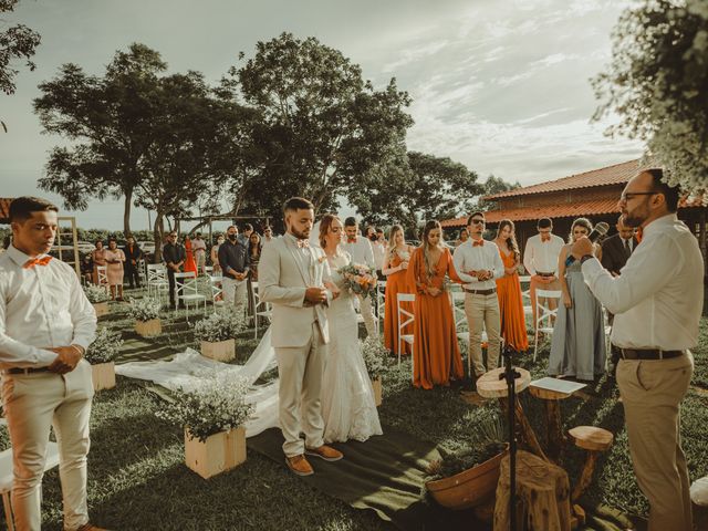 O casamento de Flávio e Larissa em Vitória da Conquista, Bahia 28