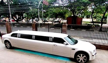 Mega Limousines