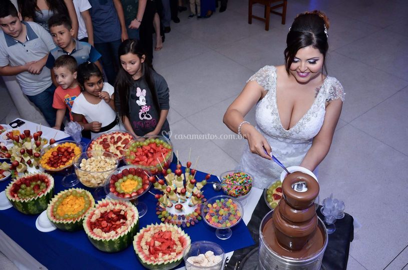 Aluguel De Cascata De Chocolate Para Casamento Mania Fondue Cascatas De Chocolate 23 Opinioes A Partir De R