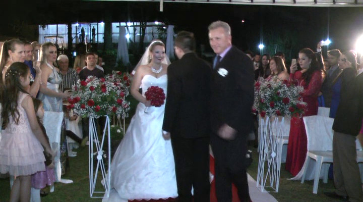 Casamento ao Ar Livre de Thiago e Gabriele - Lindo