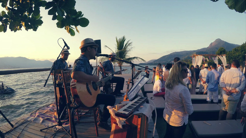  Banda Ateliê na Praia * Nayara & Guilherme - Casamento na Praia - IlhaBela - SP | Hora dos Cumprimentos