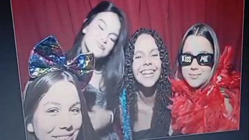 15anos da Larissa e Luiza 