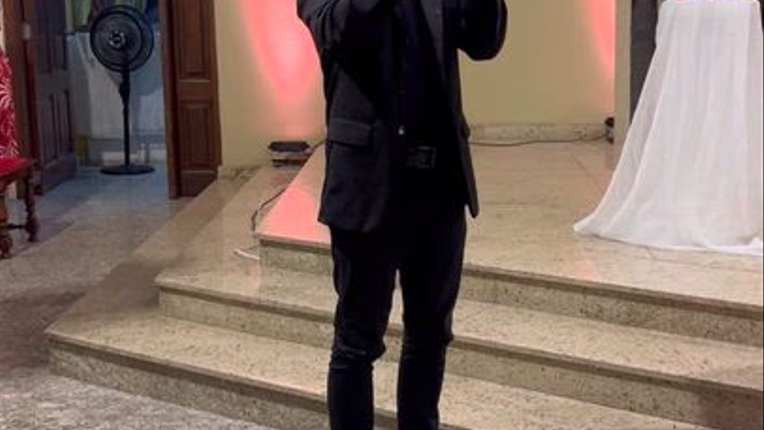 E essa trompetada anunciando a entrada da noiva ?