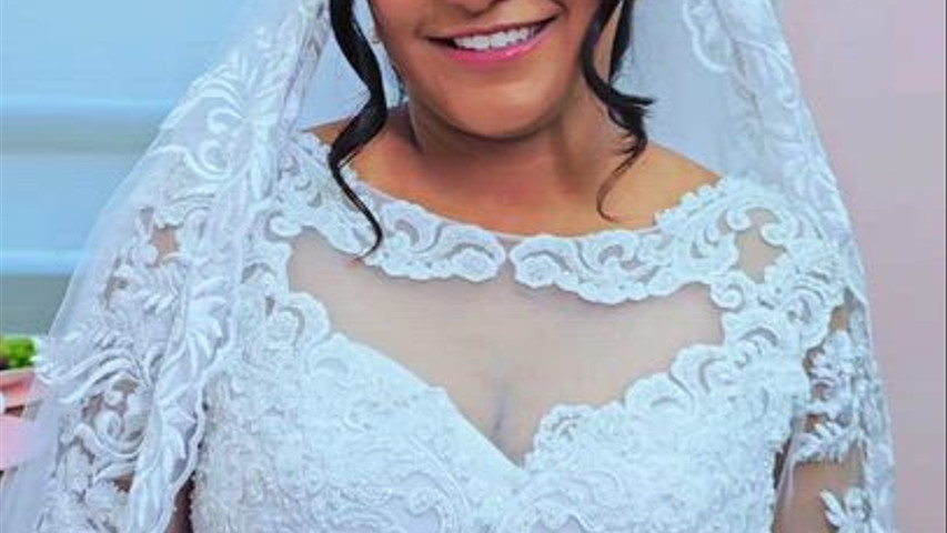 Noiva linda e feliz!