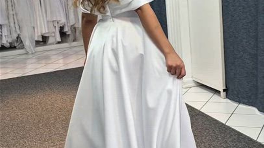 Vestido de noiva com renda 3D