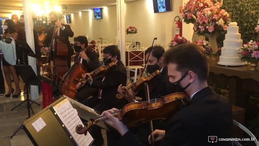 Casa é Sua - Entrada da placa “Jesus, nosso convidado de honra” - Quinteto de Cordas e Teclado