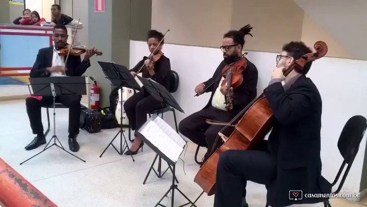 Quarteto de Cordas (Violinos, Viola e Violoncelo)