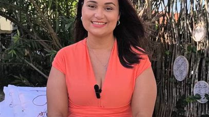 Celebrante Carol Ribeiro 