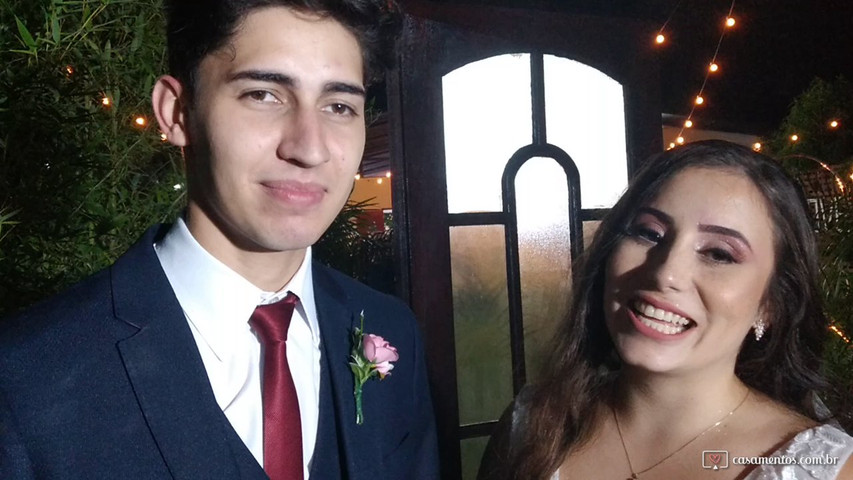Julia Tavares e Matheus.