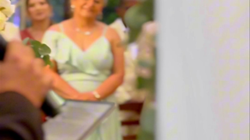 “Felicidade enfim chegou”.