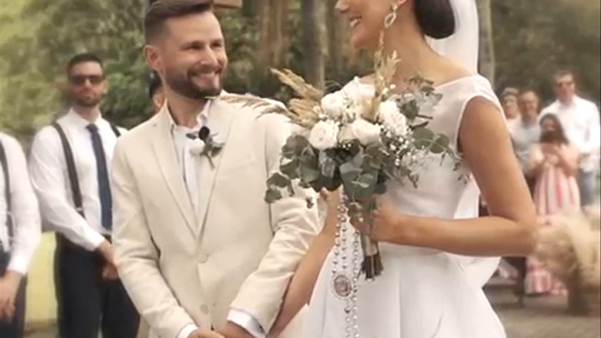 Mais um lindo casamento realizado no centro de Eventos Roda d'Água. 