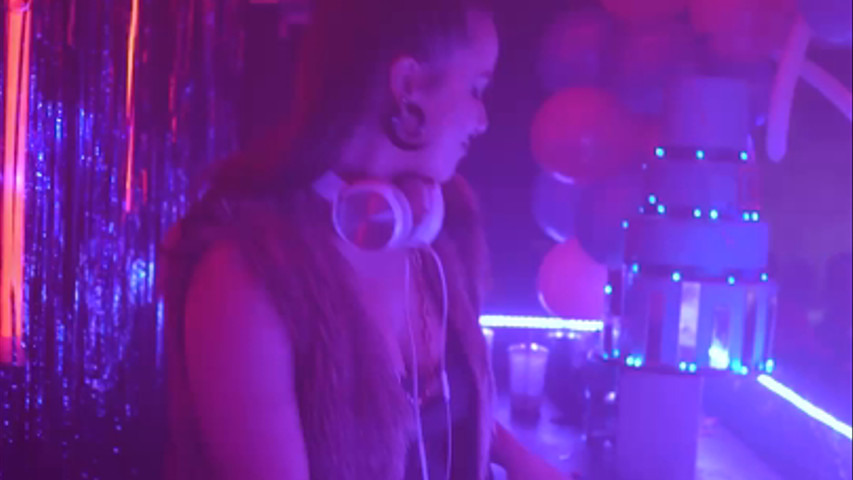 DJ Yara Cristina