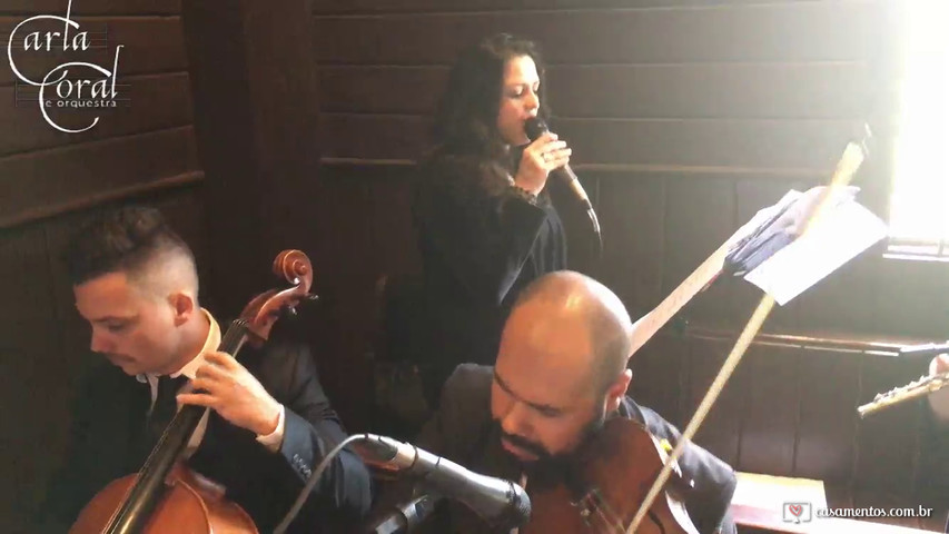 Saída dos noivos - Capela São Pedro e São Paulo