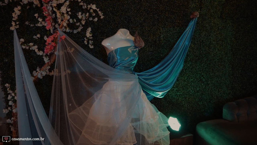 Debutante