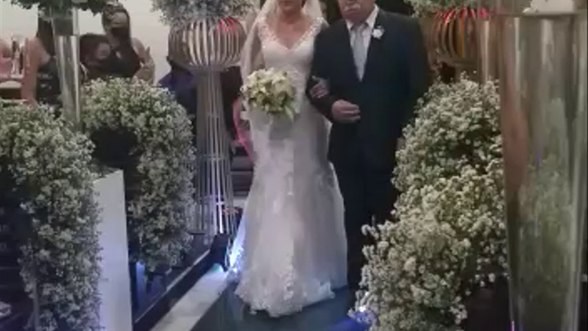 Entrada de Fernanda com seu pai João.