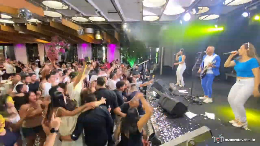 Festa no Clube Paineiras Morumb em São Paulo