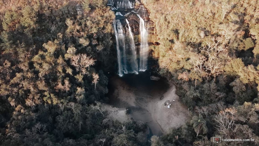 Casamento na Cachoeira 