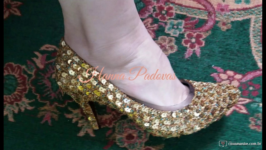 Scarpin dourado hanna padovas