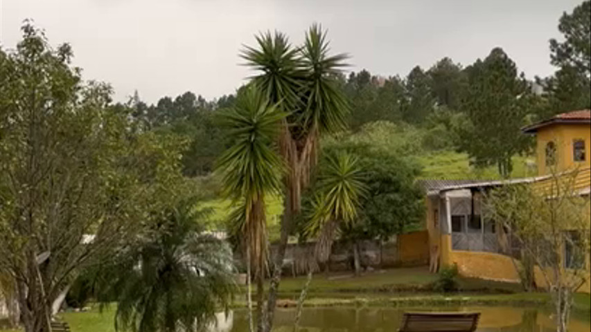 Visão Do Salão e Lago