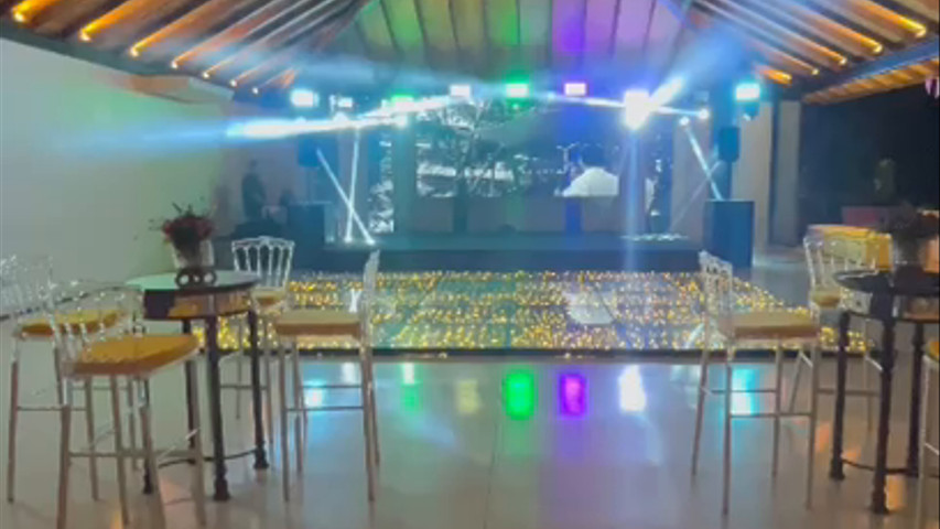 Pacote com Palco - Som, Luz, Led e Pista Gold.