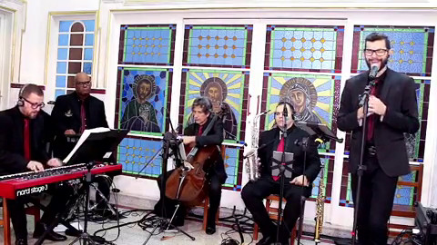 “Over The Rainbow”- Israel Kamakawiwo. Ao vivo em casamento.