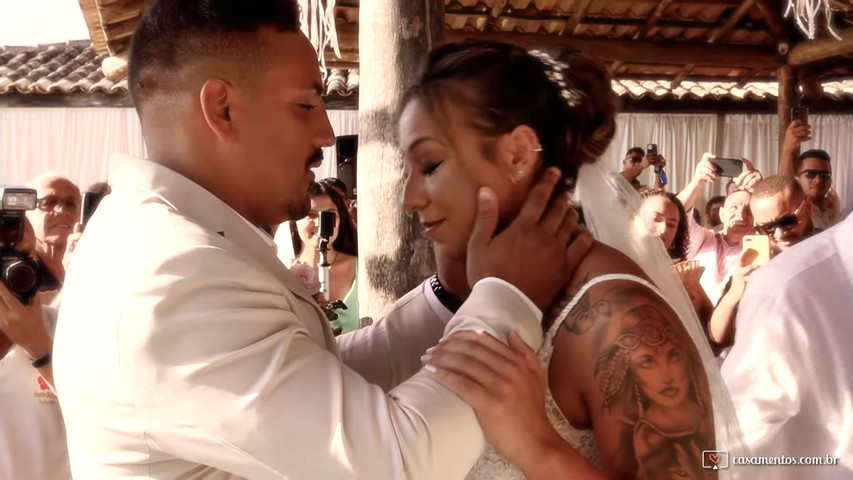 Felicidade (Seu Jorge) - Casamento na praia (Ilha Bela/SP)