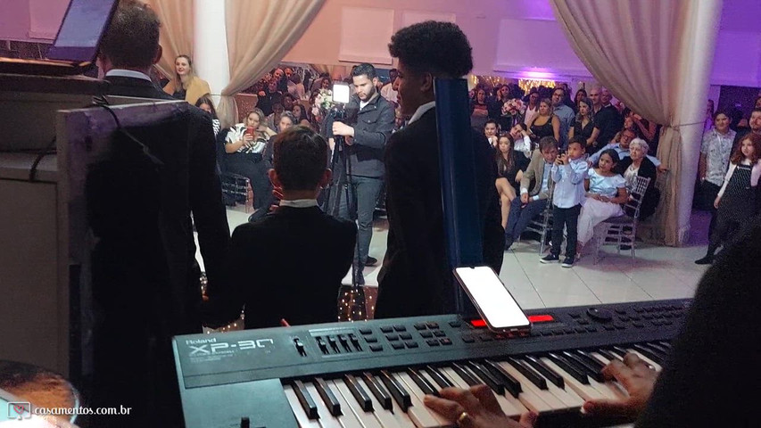 Debutante se emociona com o pai