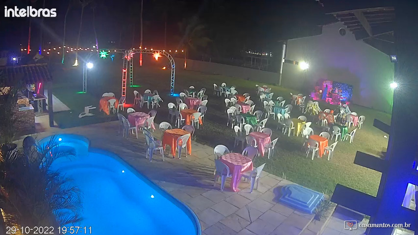 Show de decoração e luz de LED na piscina 