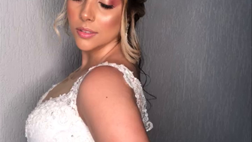 Modelo para curso de penteado 