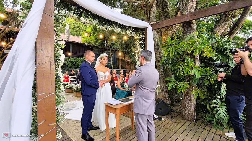 Deus: o fio de eternidade do cordão de três dobras e a Rocha para a vida conjugal