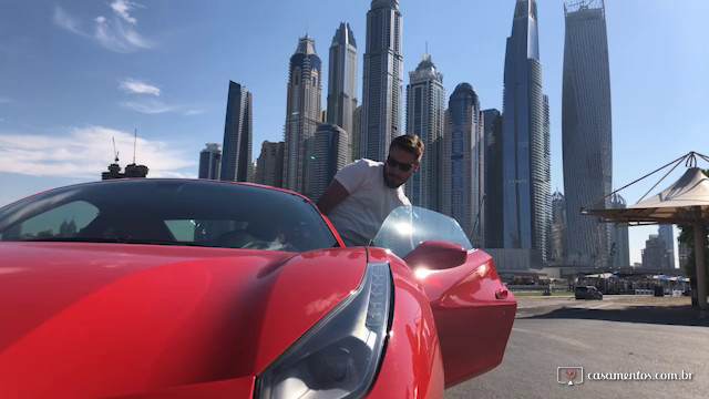 Video passeio de Ferrari em Dubai by Trip To Follow