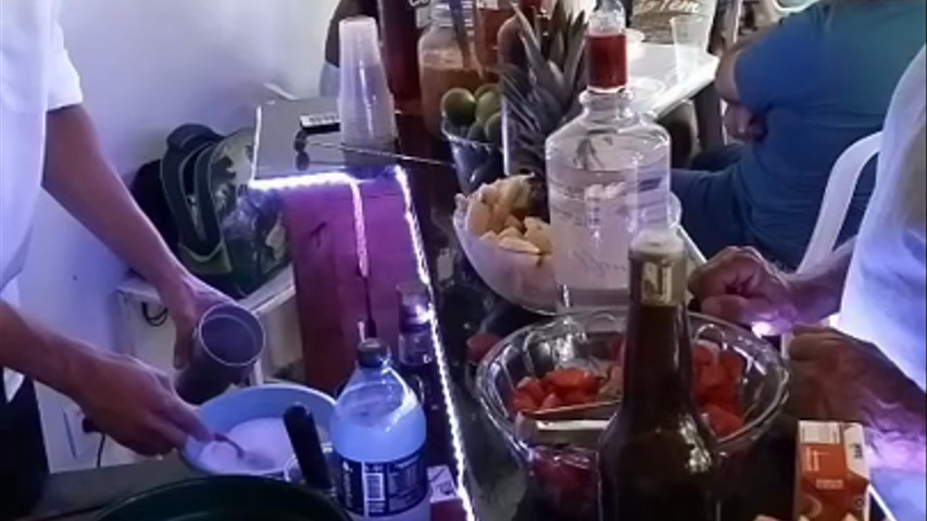 Casamento com bar rústico