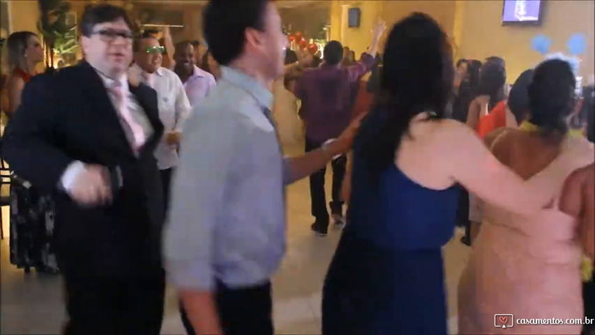 Casamento é com a Dona Elza!