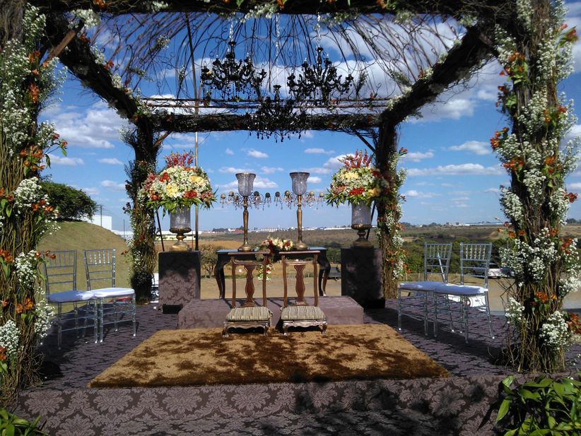 Como decorar o altar em um casamento ao ar livre