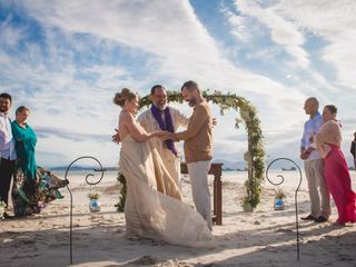 Prós e contras em fazer um casamento na praia