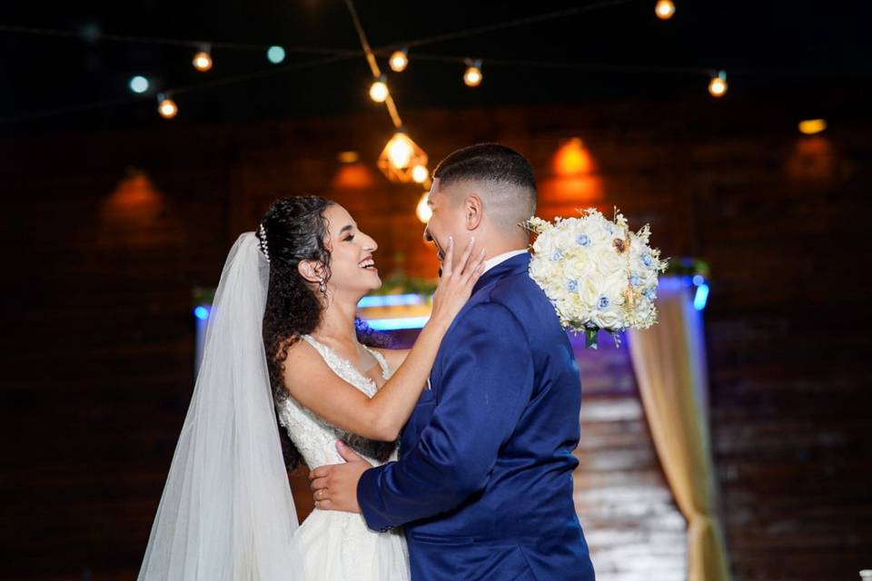 O casamento de Julia e Elton 