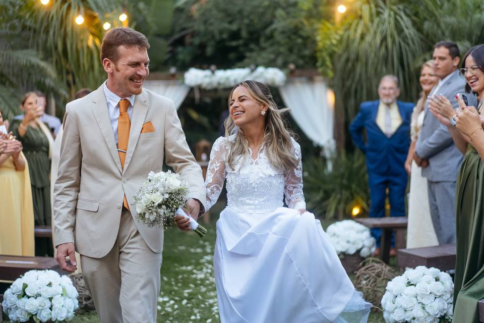 O casamento de Flávia e Arnold