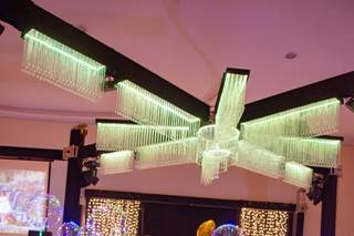 Perinas Buffet - 7